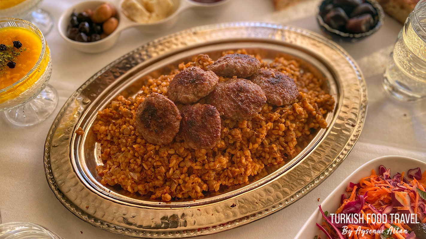 Muceddere - Bulgur Rice With Green Lentils - Turkish Food Travel